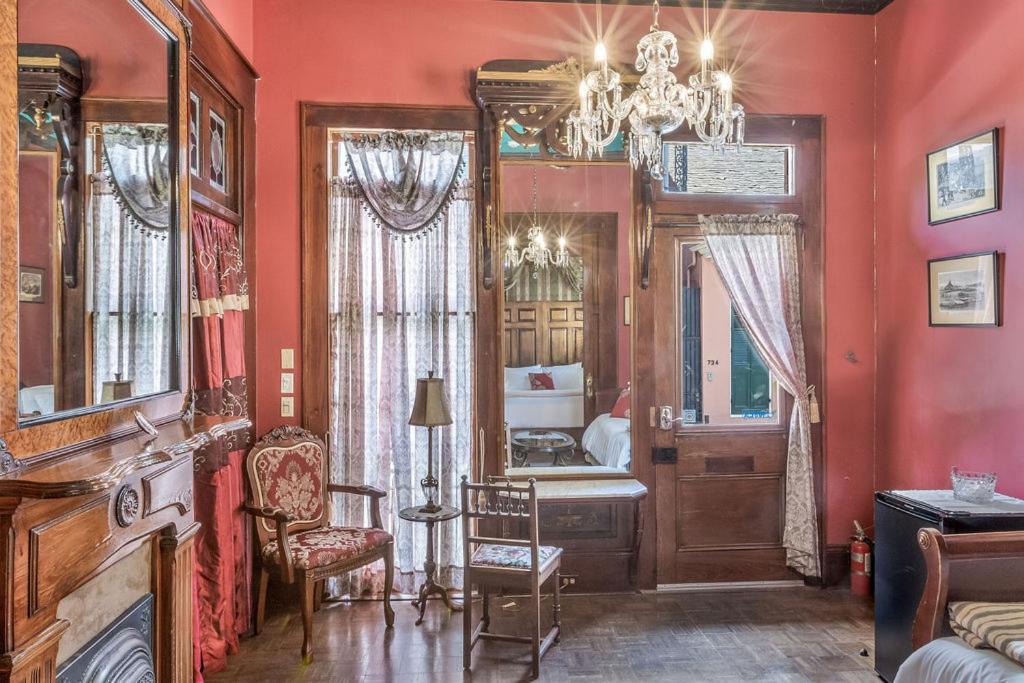 Royal Barracks Guest house *